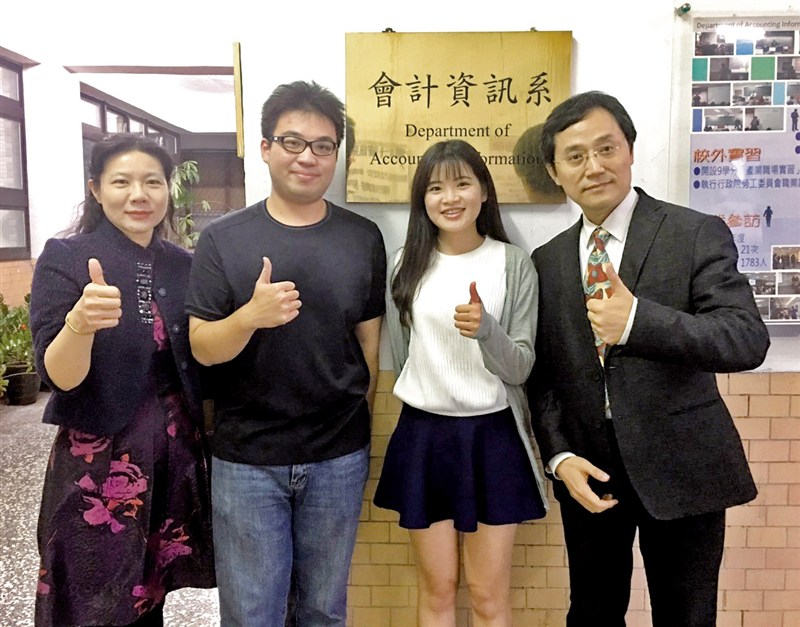 創全國紀錄  大學生考取會計師執照  北商會資雙響砲
