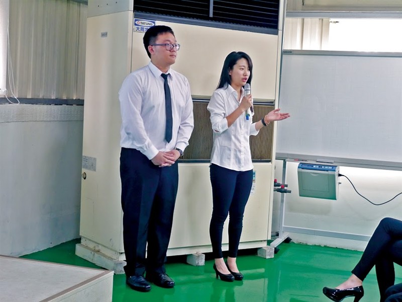 An Out-of-School VisitOne Day at Kilews